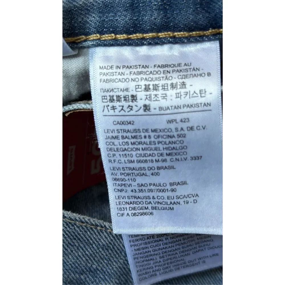 Levi’s 505 Men’s Regular Fit Straight Leg Jeans 34/30 NWT